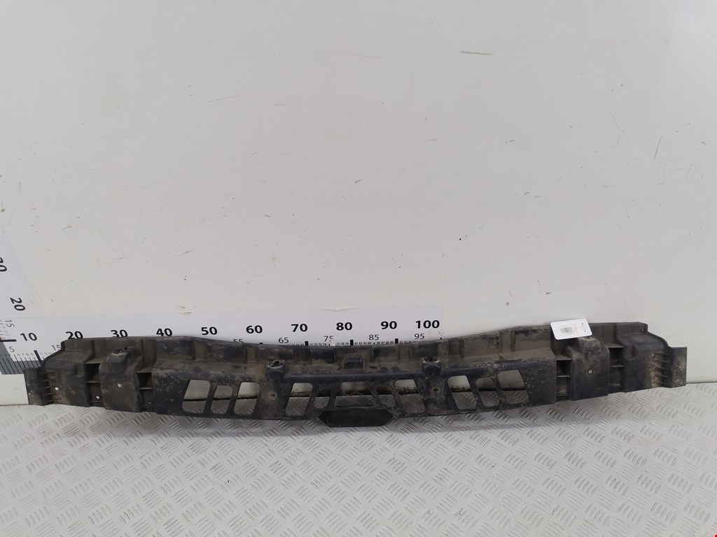 Кронштейн заднего бампера центральный LAND ROVER Range Rover Sport 2005-2013