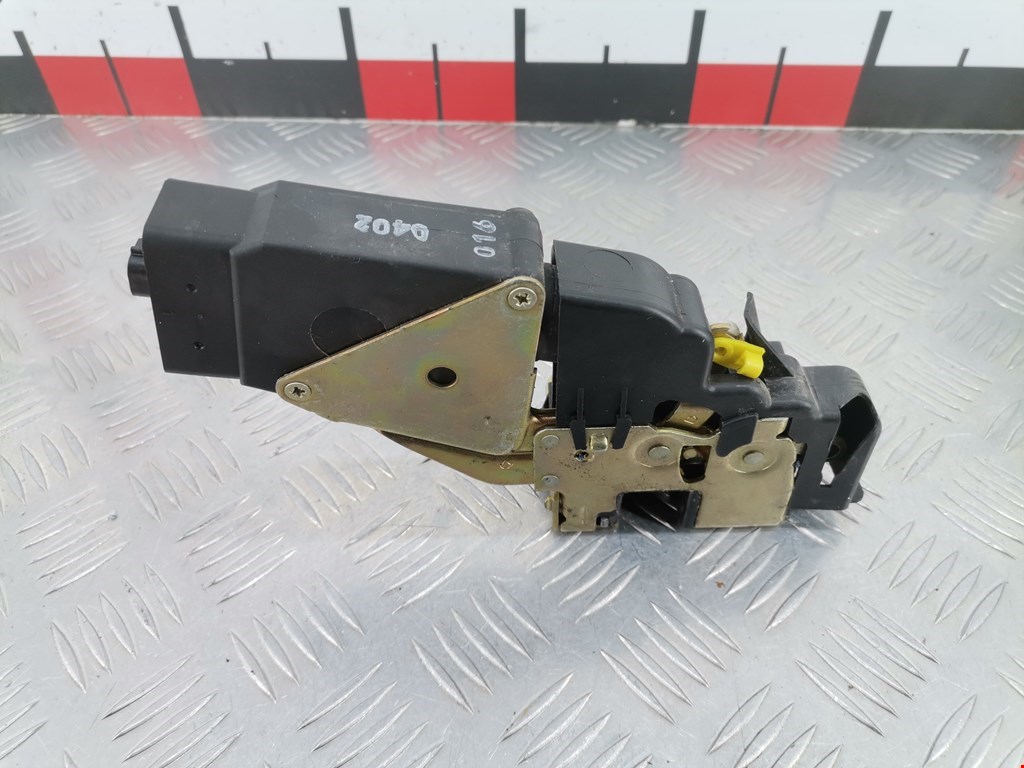 Замок двери передней правой MITSUBISHI Space Star 1999-2006