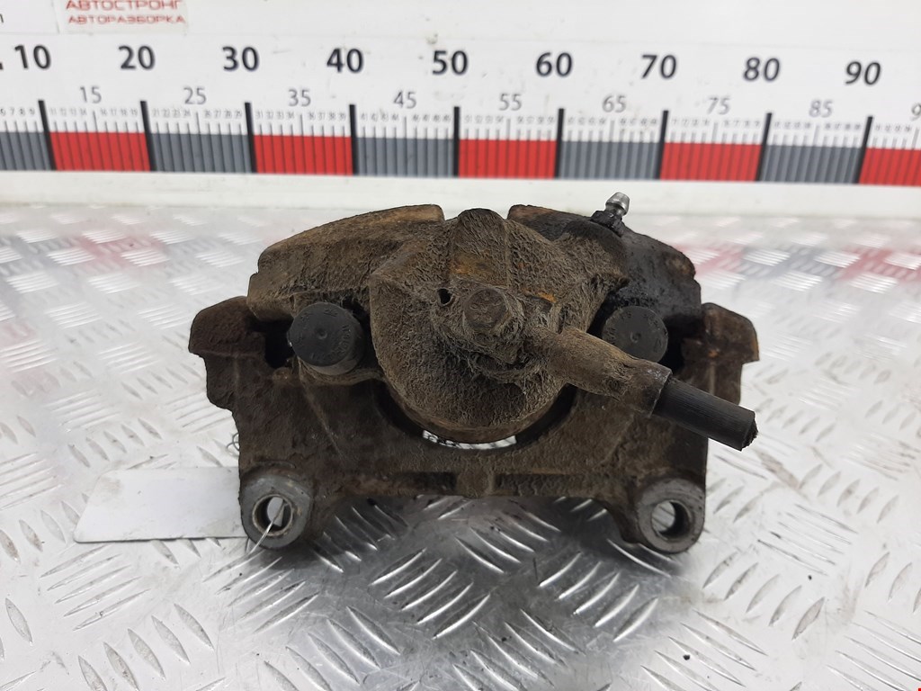 Суппорт передний правый VOLKSWAGEN Passat B6 2005-2011