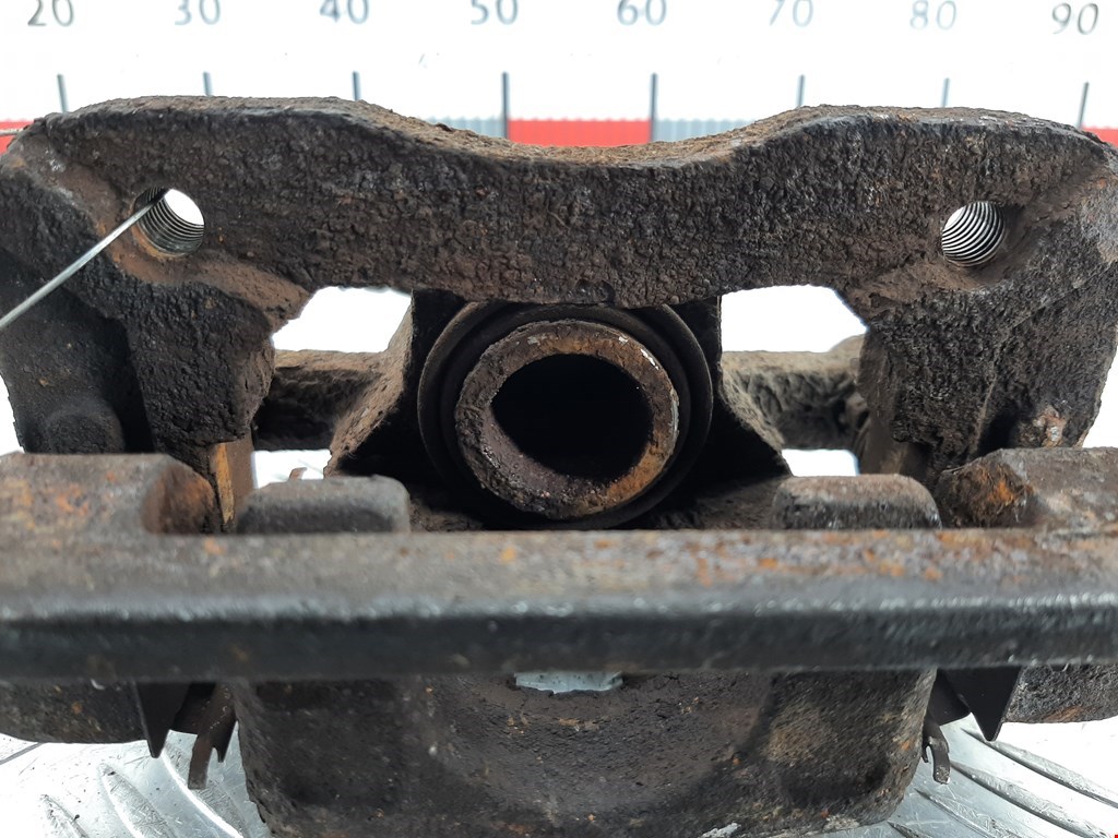 Суппорт задний правый HYUNDAI Tucson l 2004-2010