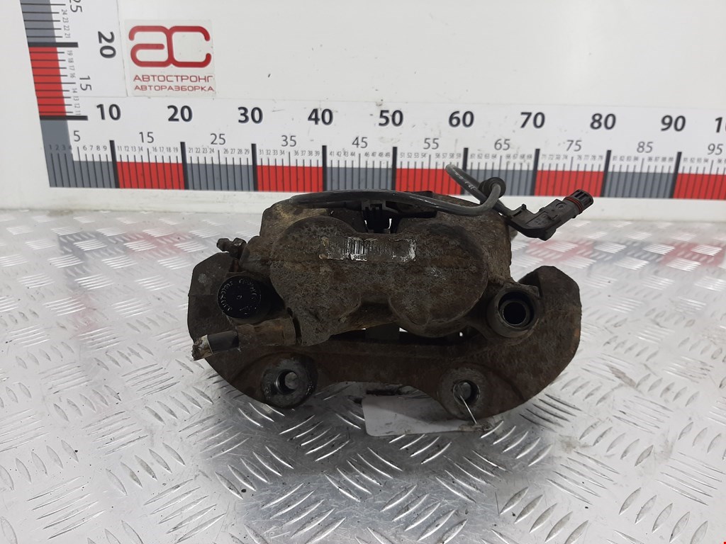 Суппорт передний правый MERCEDES-BENZ M-Class W164 ML 2005-2011