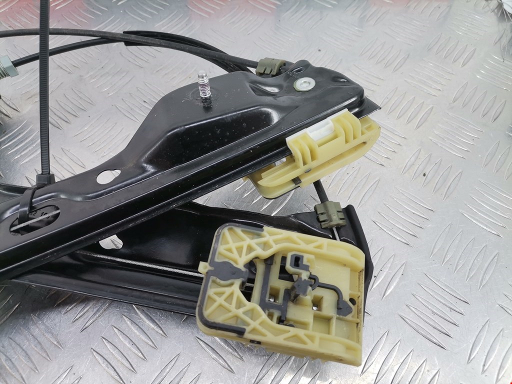 Стеклоподъемник передний левый OPEL Astra K 2015-2021