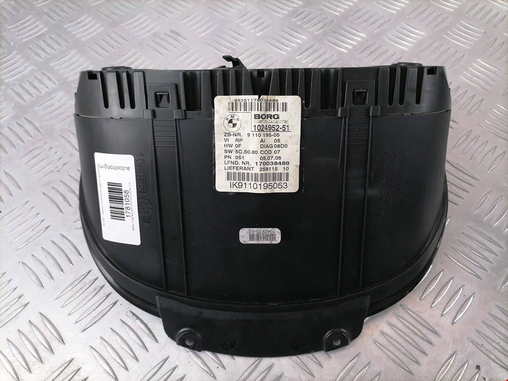 Панель приборов (щиток) BMW 1er E81\E87 2004-2011
