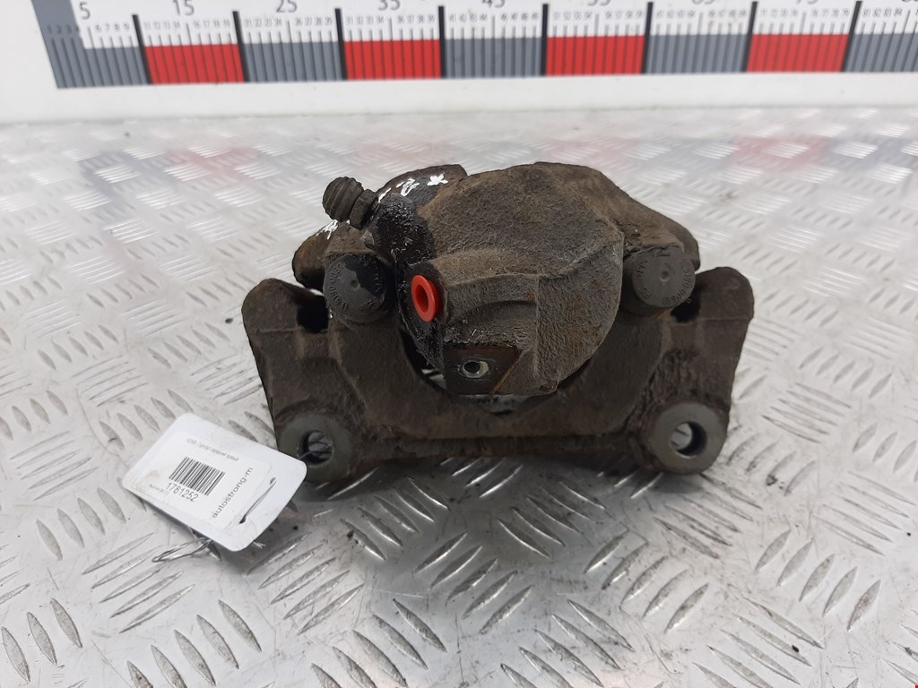 Суппорт передний правый AUDI A4 B6 2001-2005