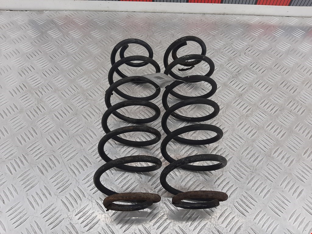 Пружина задняя левая/правая FORD Fiesta 2001-2008