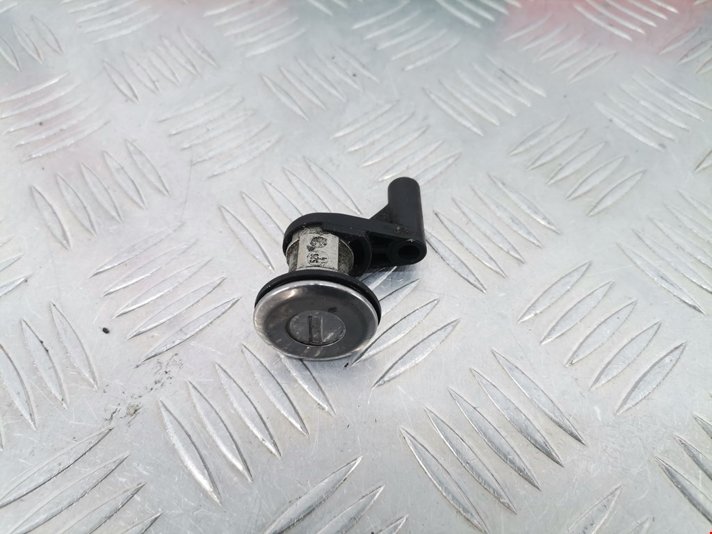 Вставка замка багажника DACIA Sandero 2008-2012