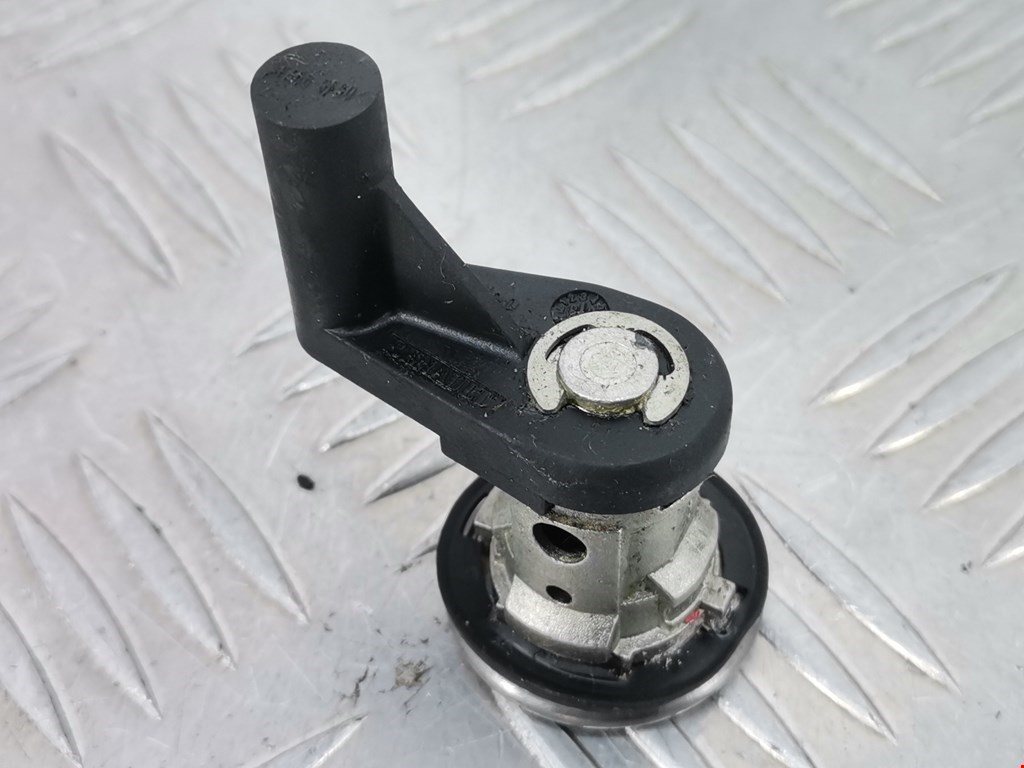 Вставка замка багажника DACIA Sandero 2008-2012