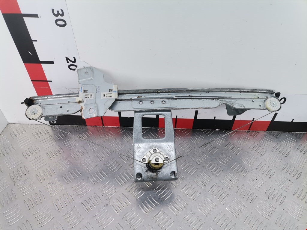 Стеклоподъемник передний правый RENAULT Sandero 2009-2014