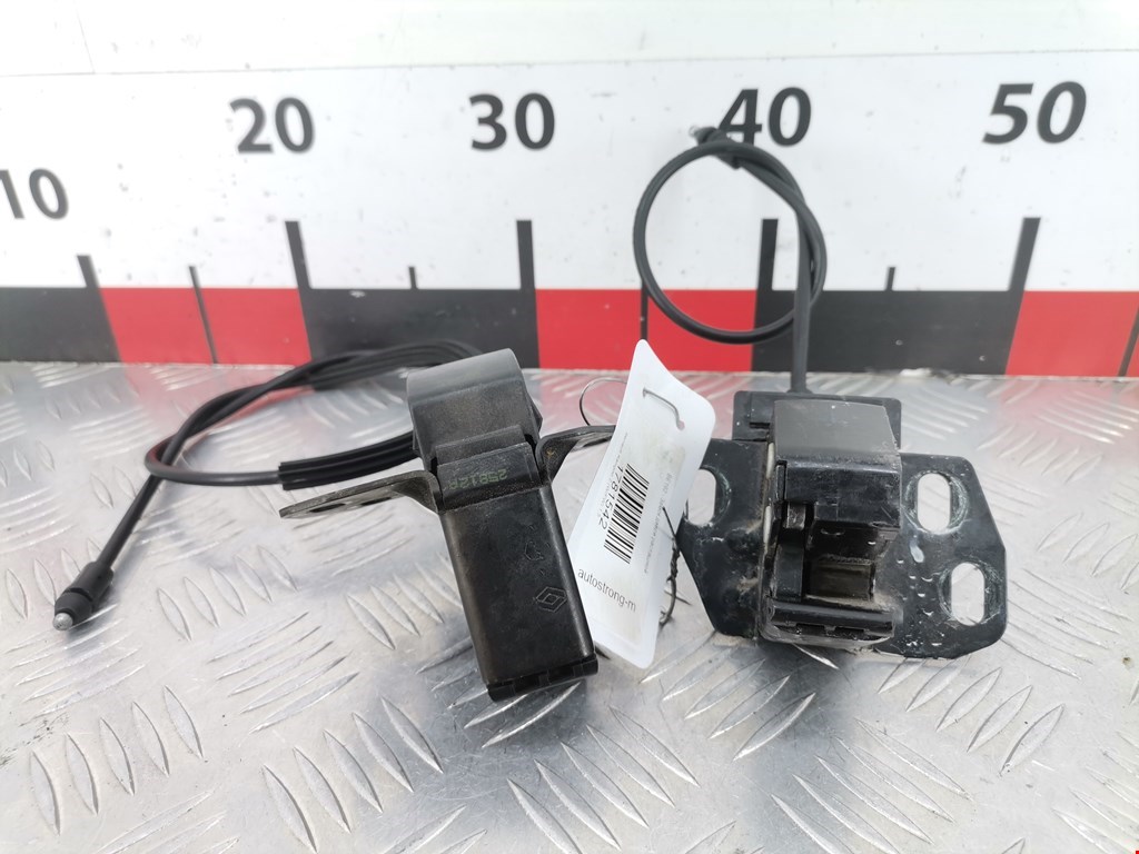 Замок двери распашной левой Renault Kangoo 2 (W/FW) (2007-2021)