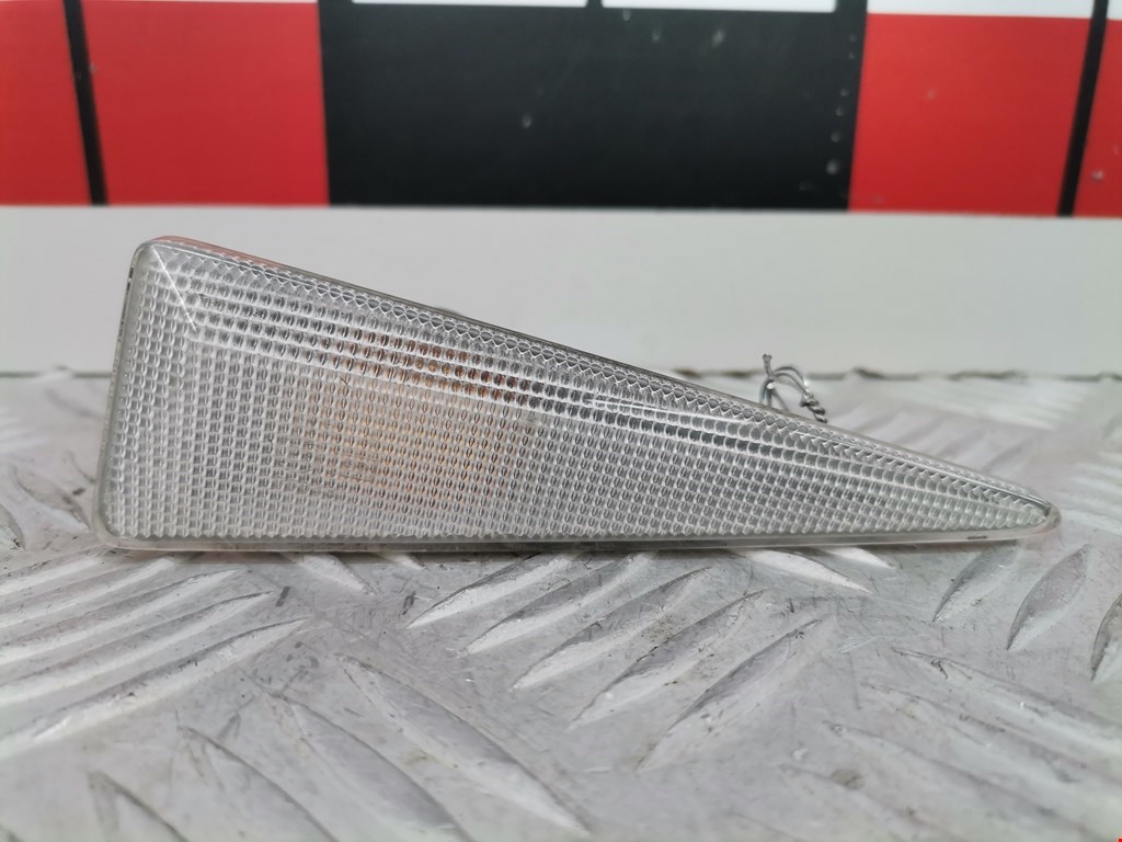 Повторитель указателя поворота правый Renault Scenic 2 (2003-2009)