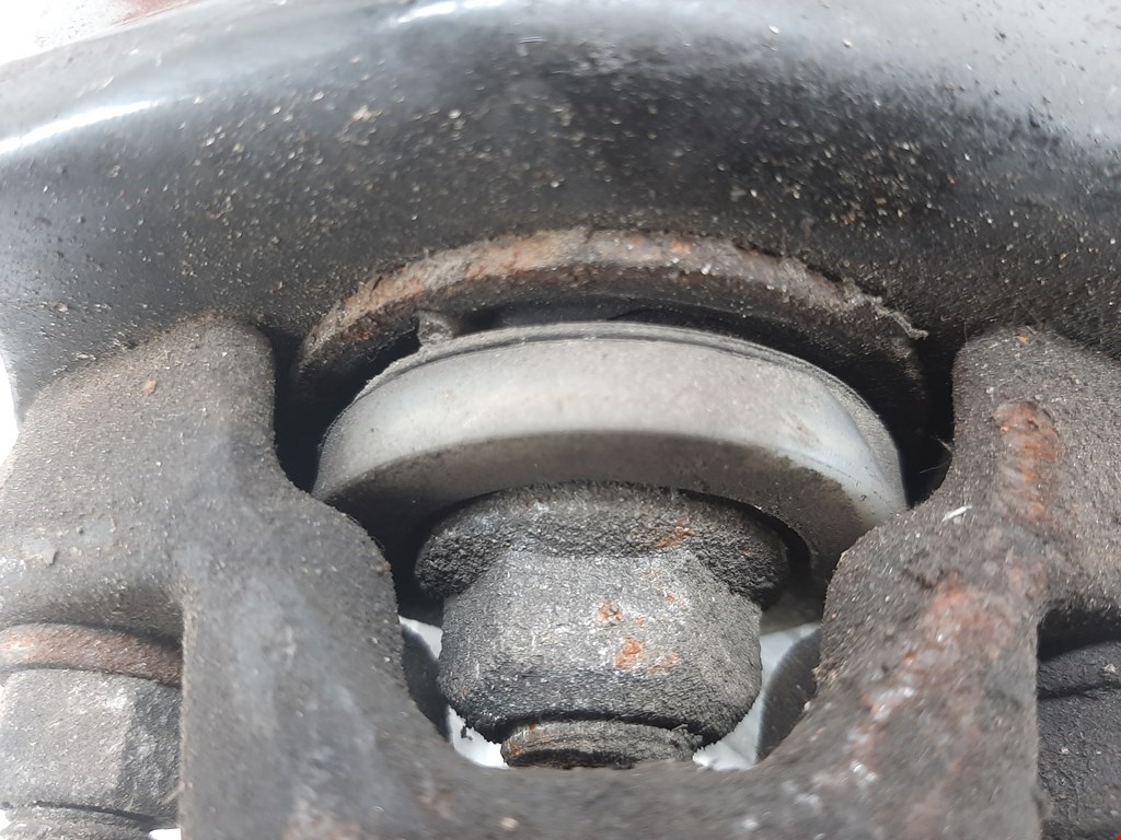 Рычаг передний левый TOYOTA Hilux VII AN10 AN 20 AN30 2005-2015