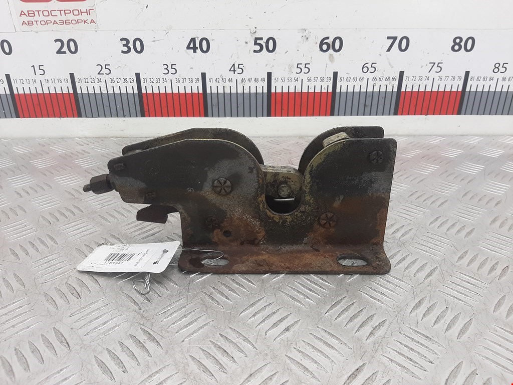 Замок капота IVECO EuroCargo II 2003-2008