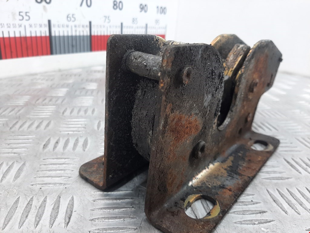 Замок капота IVECO EuroCargo II 2003-2008