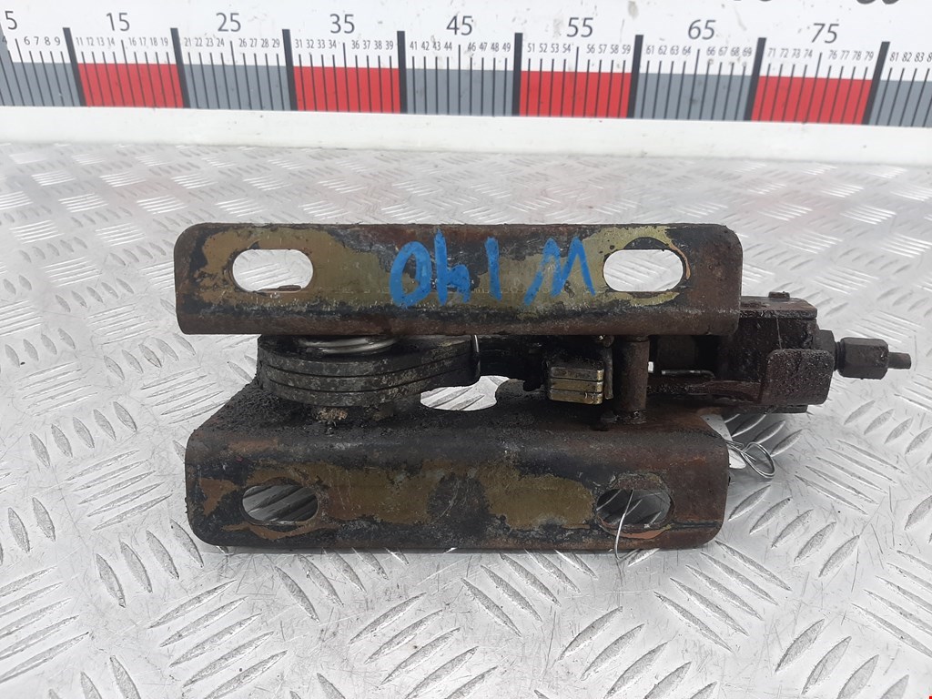 Замок капота IVECO EuroCargo II 2003-2008