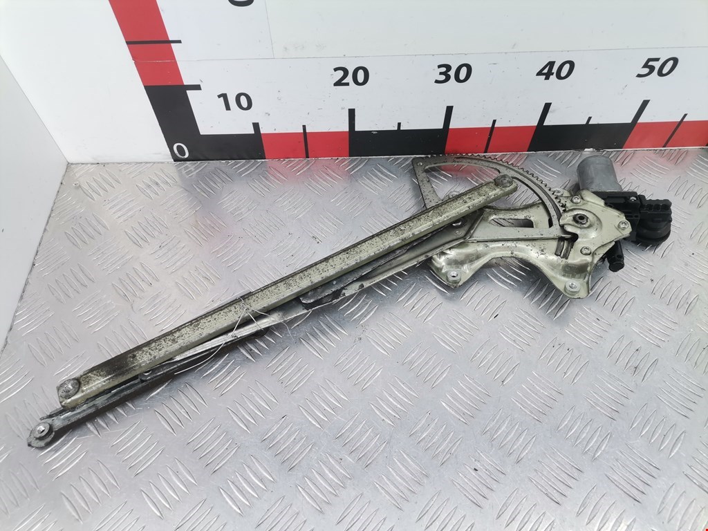 Стеклоподъемник передний правый TOYOTA Prius II XW20 2003-2012