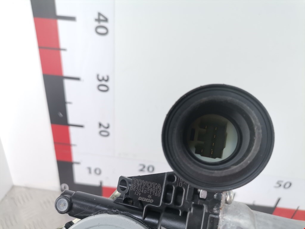 Стеклоподъемник передний правый TOYOTA Prius II XW20 2003-2012