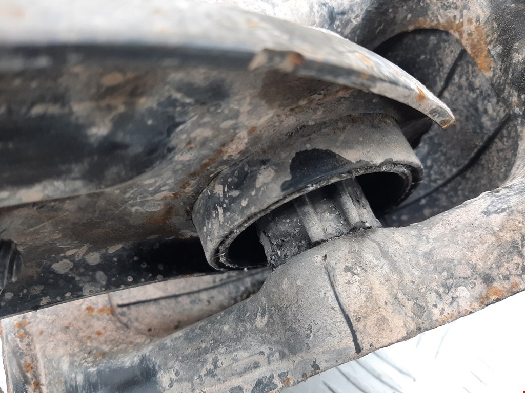 Рычаг задний правый VOLKSWAGEN Passat B6 2005-2011