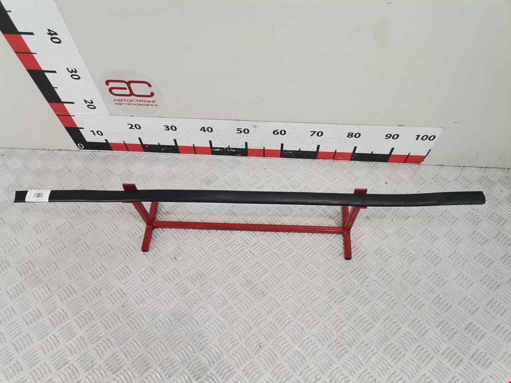 Накладка декоративная (молдинг) двери передней правой BMW 3-Series (E46) (1998-2007)