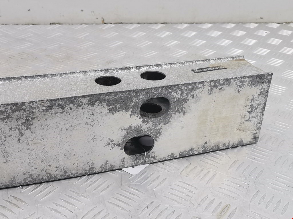 Усилитель заднего бампера (задний) TOYOTA Prius II XW20 2003-2012