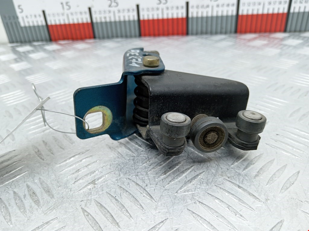 Ролик двери сдвижной (левый/правый средний верхний/нижний) RENAULT Kangoo 1997-2008