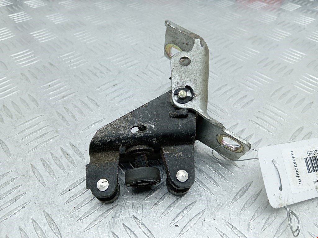 Ролик двери сдвижной (левый/правый средний верхний/нижний) RENAULT Kangoo 1997-2008