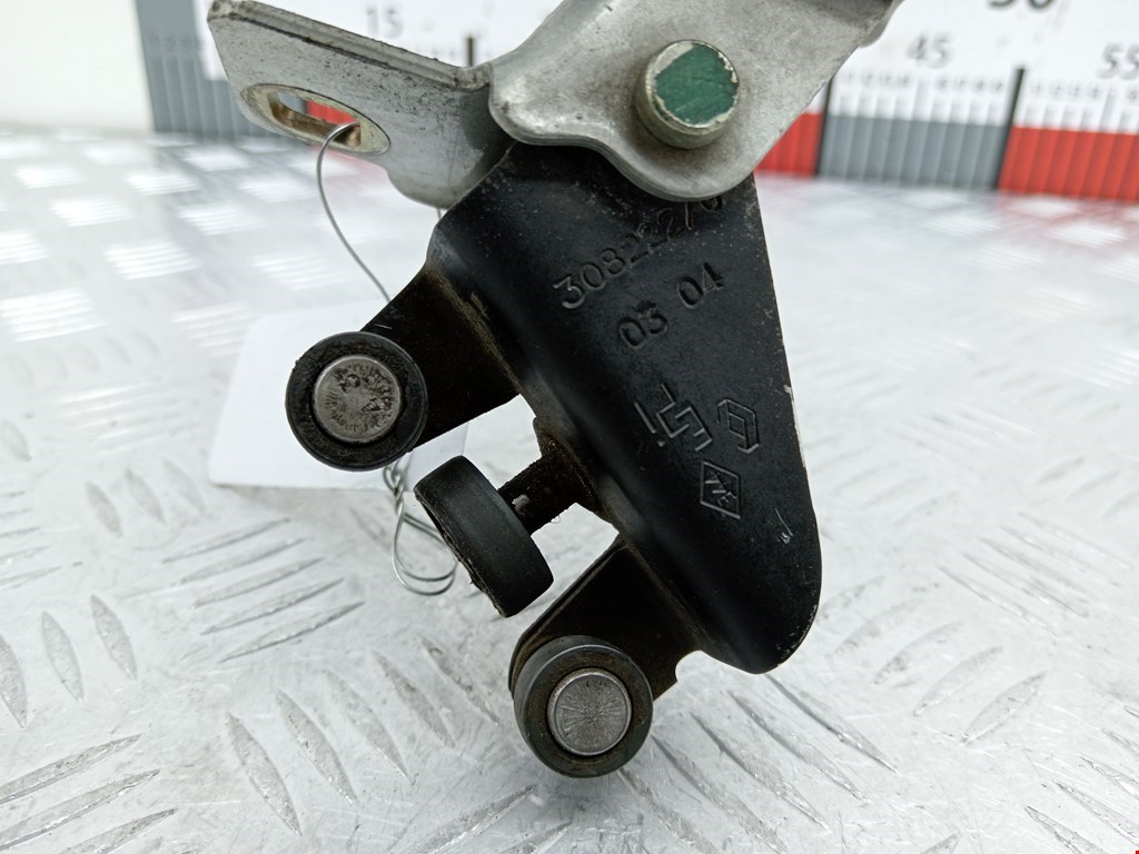 Ролик двери сдвижной (левый/правый средний верхний/нижний) RENAULT Kangoo 1997-2008