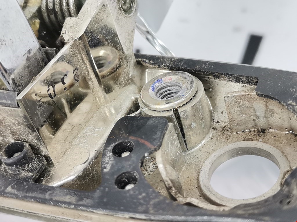 Ручка двери передней наружная правая FORD Ranger 2006-2012