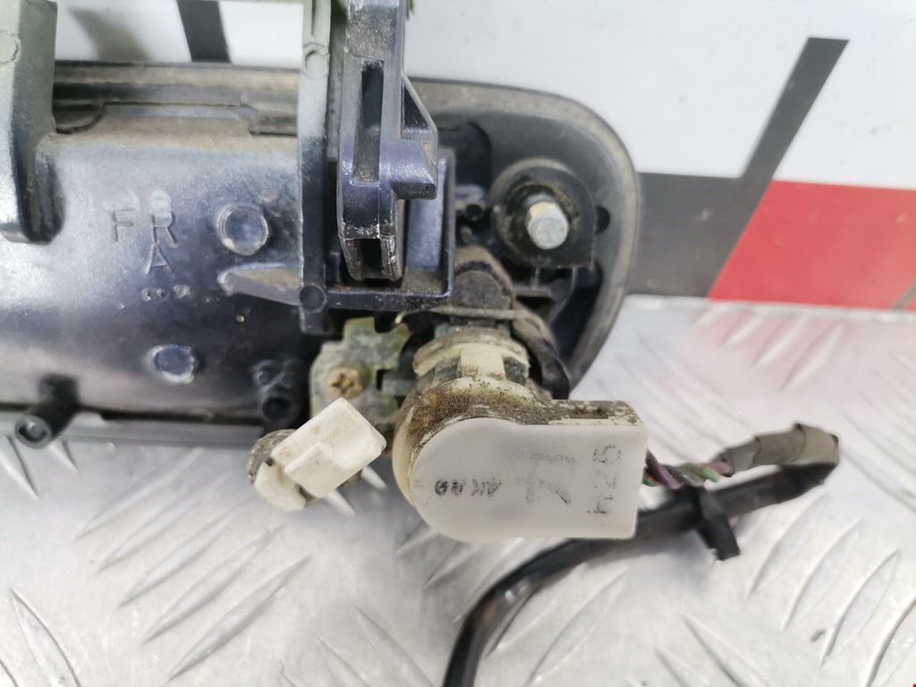 Ручка двери передней наружная правая MAZDA Xedos 6 1992-1999