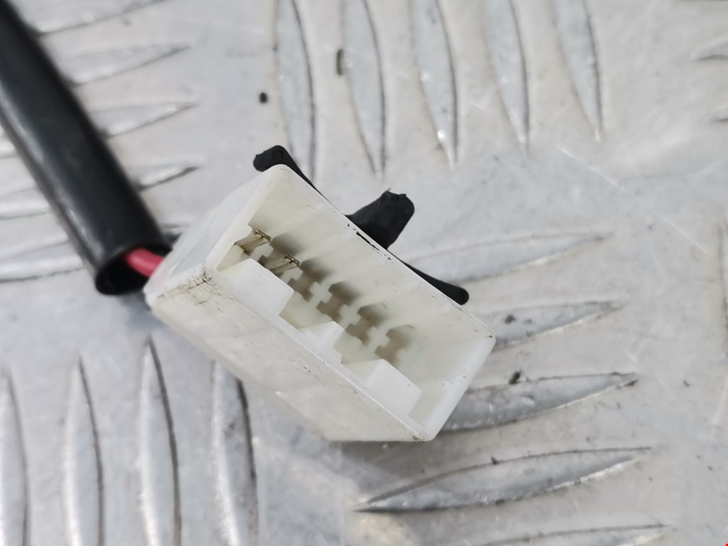 Замок двери передней правой MAZDA Xedos 6 1992-1999