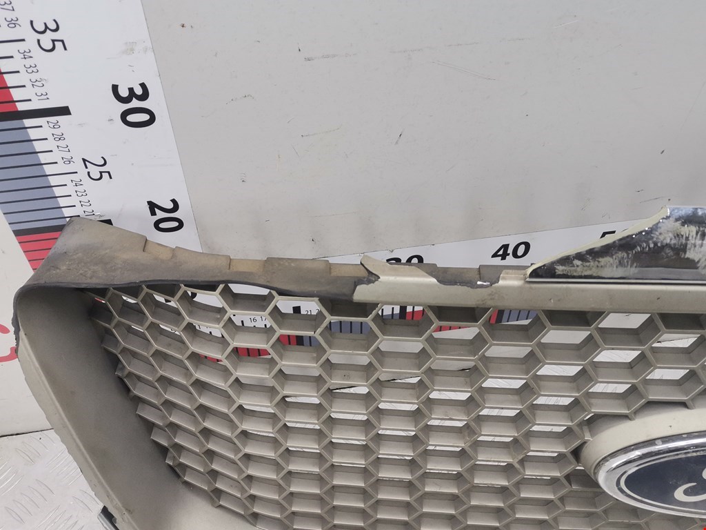 Решетка радиатора FORD F-150 2004-2008