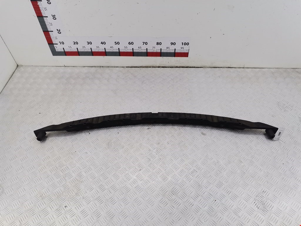 Кронштейн заднего бампера центральный VOLKSWAGEN Touareg 2002-2010