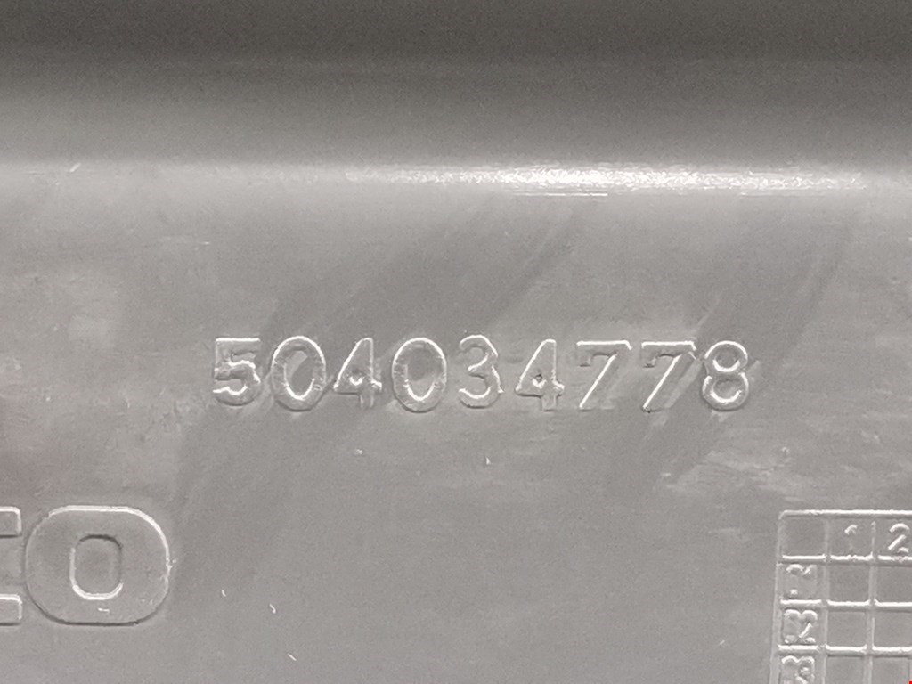 Накладка декоративная IVECO EuroCargo II 2003-2008