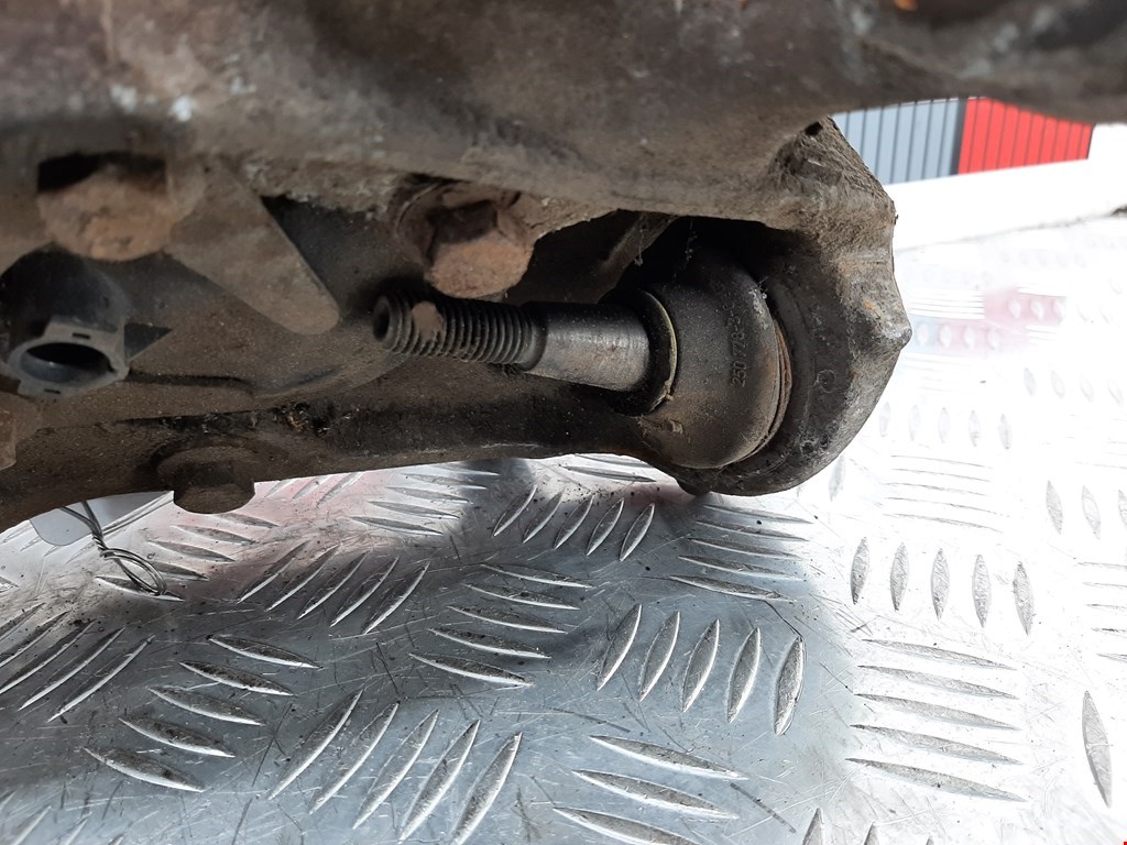 Ступица передняя правая JAGUAR XF X250 2007-2015