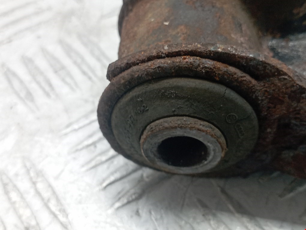 Рычаг передний левый VOLKSWAGEN Golf III 1991-1997