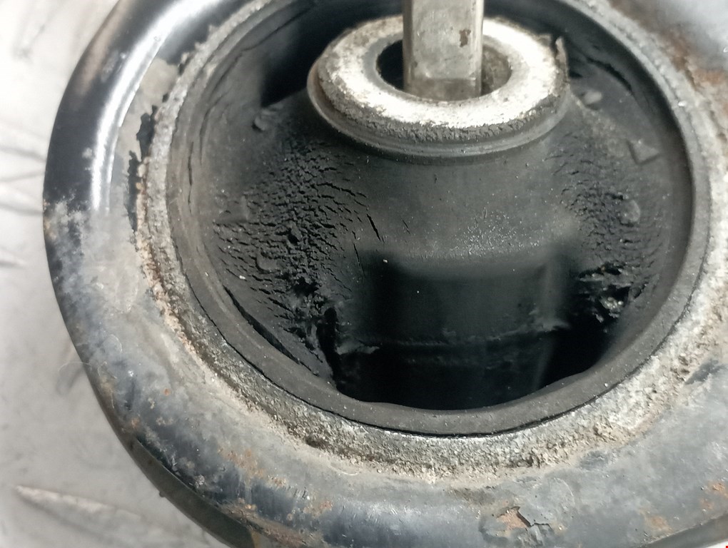 Рычаг передний левый VOLKSWAGEN Golf III 1991-1997