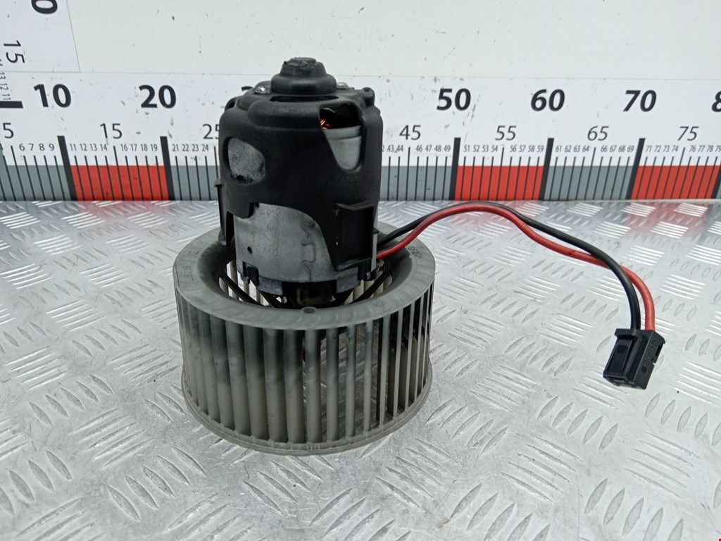 Моторчик (мотор) отопителя салона BMW 5er 5 серия F10/F11/F07 2009-2017