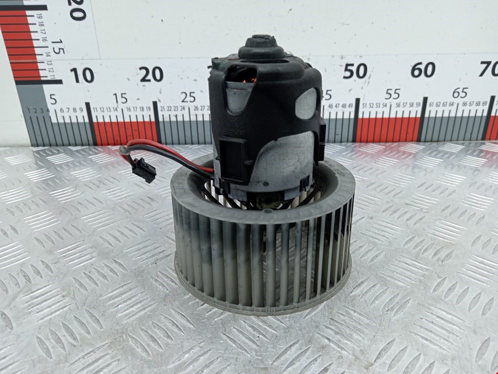 Моторчик (мотор) отопителя салона BMW 5er 5 серия F10/F11/F07 2009-2017