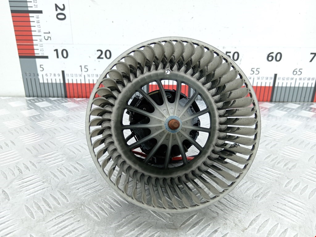 Моторчик (мотор) отопителя салона BMW 5er 5 серия F10/F11/F07 2009-2017