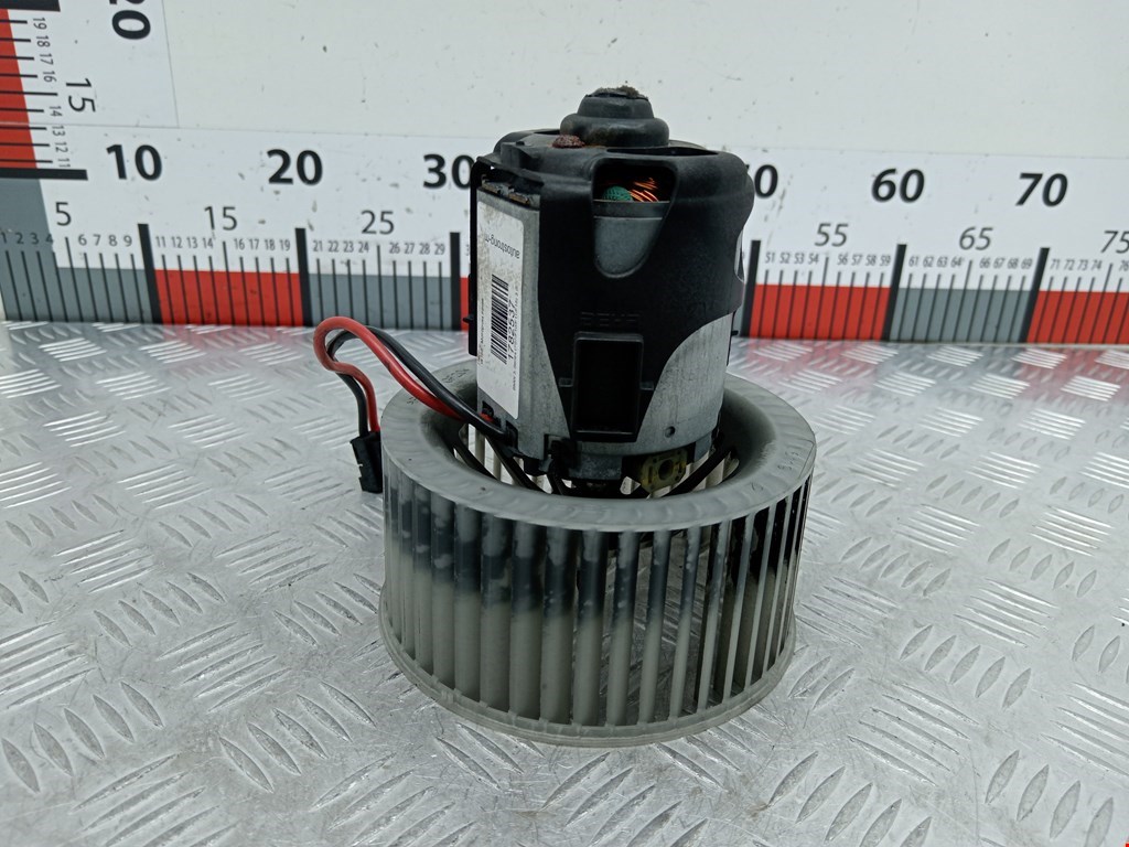 Моторчик (мотор) отопителя салона BMW 5er 5 серия F10/F11/F07 2009-2017