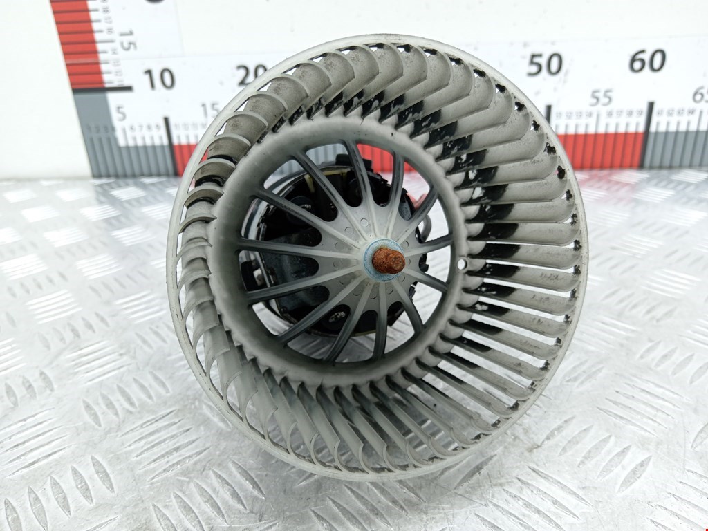 Моторчик (мотор) отопителя салона BMW 5er 5 серия F10/F11/F07 2009-2017