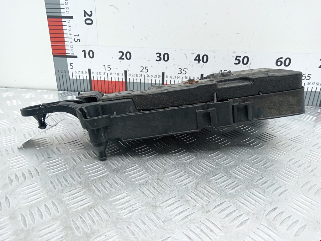 Крепление АКБ (корпус/подставка) SKODA Octavia A7 2013-2020