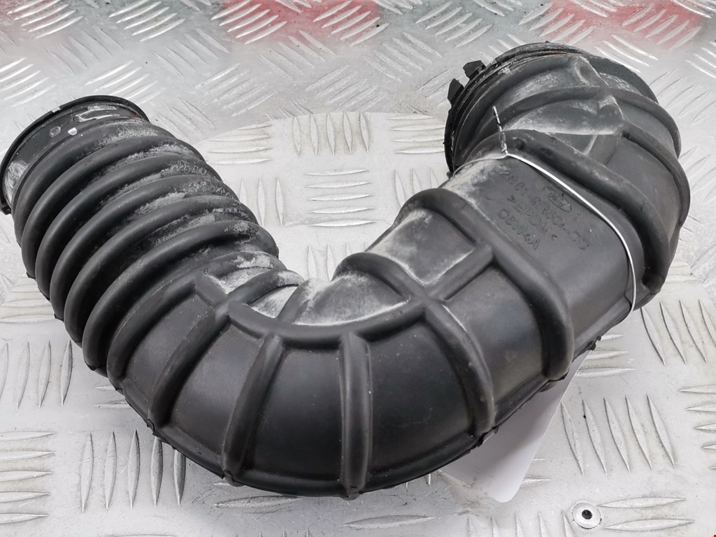 Патрубок воздушного фильтра FORD Fiesta 2001-2008