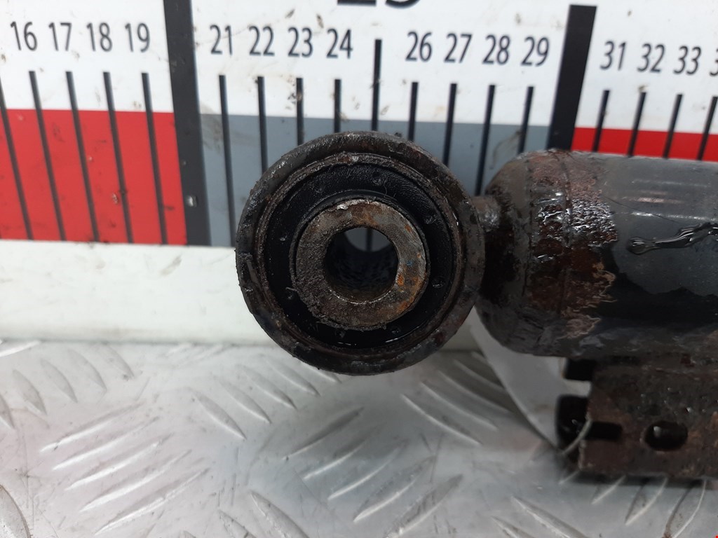 Амортизатор передний левый MITSUBISHI L200 KB 2006-2015