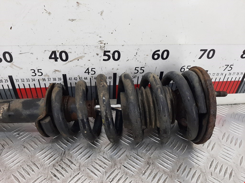 Амортизатор передний правый MITSUBISHI L200 KB 2006-2015