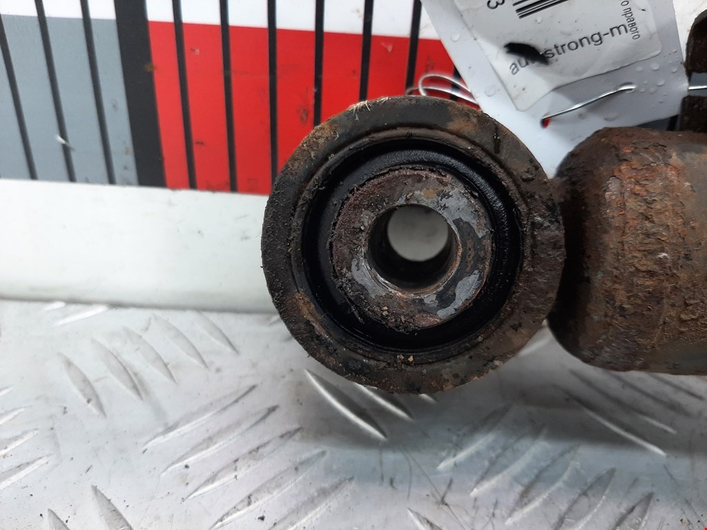 Амортизатор передний правый MITSUBISHI L200 KB 2006-2015