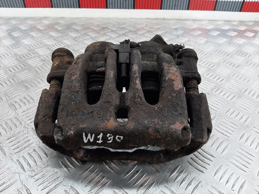 Суппорт передний правый MERCEDES-BENZ Sprinter 906 2006-2018