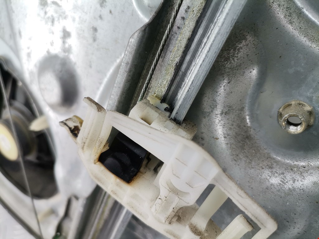 Стеклоподъемник задний левый FIAT Stilo 2001-2010