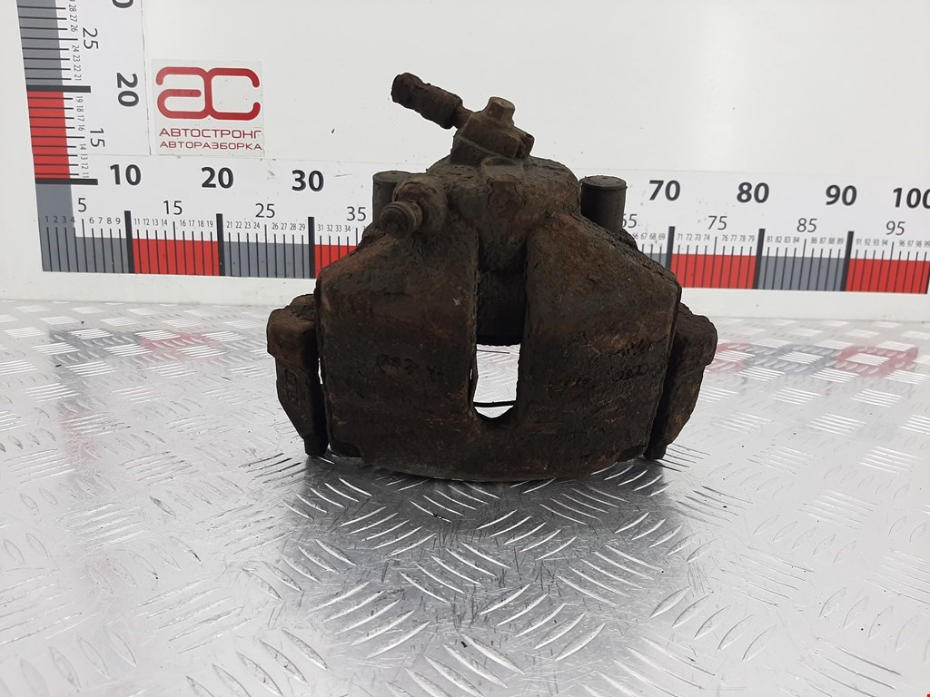 Суппорт передний правый VOLKSWAGEN Passat B6 2005-2011