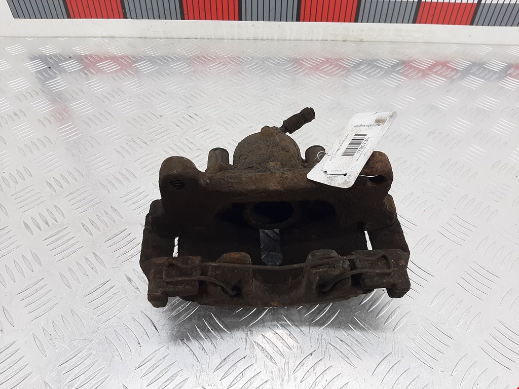 Суппорт передний правый VOLKSWAGEN Passat B6 2005-2011