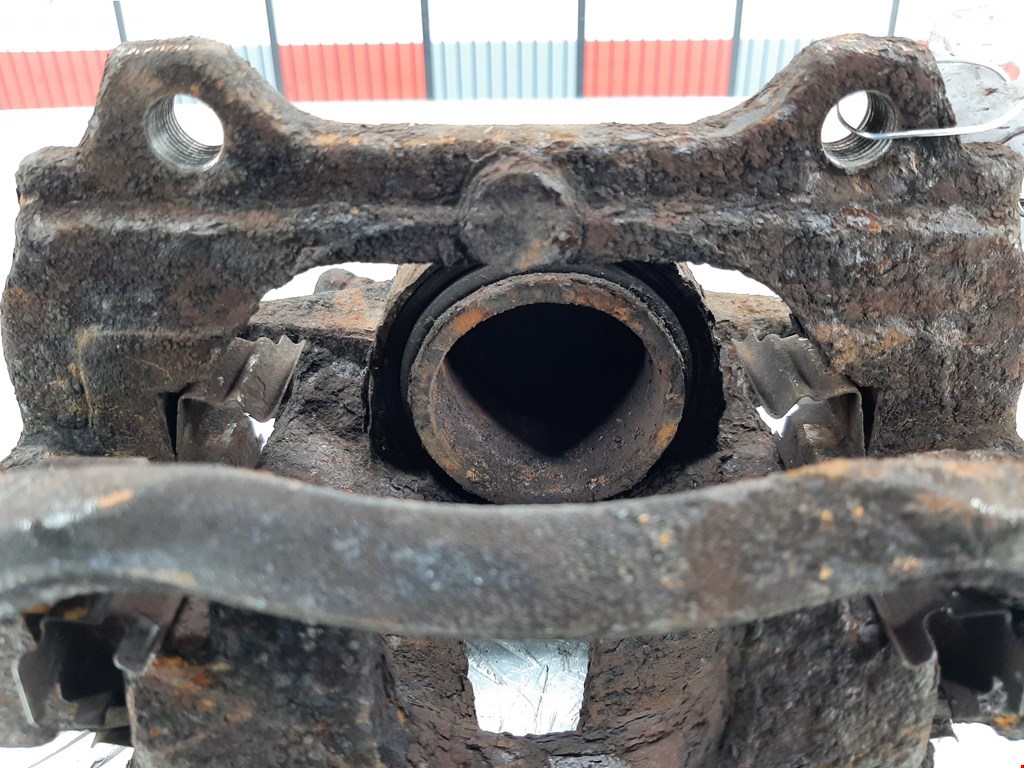 Суппорт передний левый FIAT Bravo 2007-2014